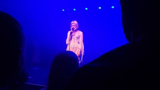 Aurora Cut Off Her Jellyfishes (hair) - 2022-08-26 Copenhagen Concert