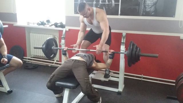Жим лежа 95 кг на раз,с.в. 60,5 кг смотреть онлайн