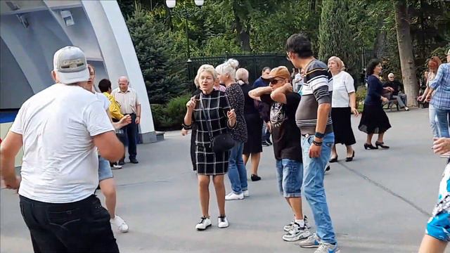 ПУСТЬ СДОХНЕТ ТОТ,КТО НАС НЕ ЗАХОТЕЛ смотреть онлайн