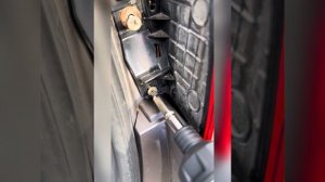 Замена лампочки заднего фонаря Киа Рио X