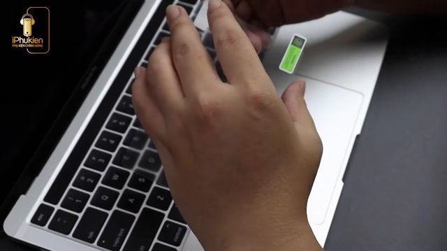 INNOSTYLE MACBOOK SKIN: Bảo Vệ Toàn Diện Cho Macbook