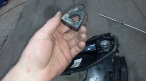 как снять наружную  переднюю ручку,личинку двери и подъемник на BMW X3.