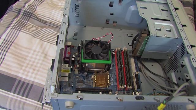 Packard Bell Pentium 4 PC Migration to Gaming Case смотреть онлайн