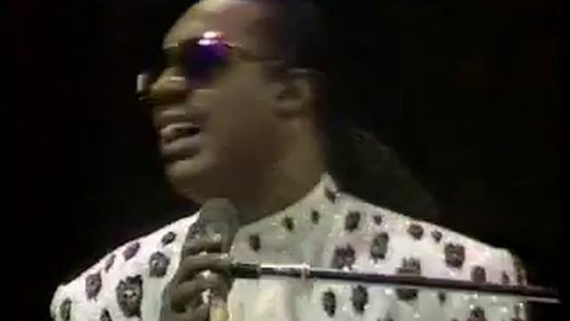 Stevie Wonder - Lately/My Cherie Amour - LIVE London Part 9 смотреть онлайн