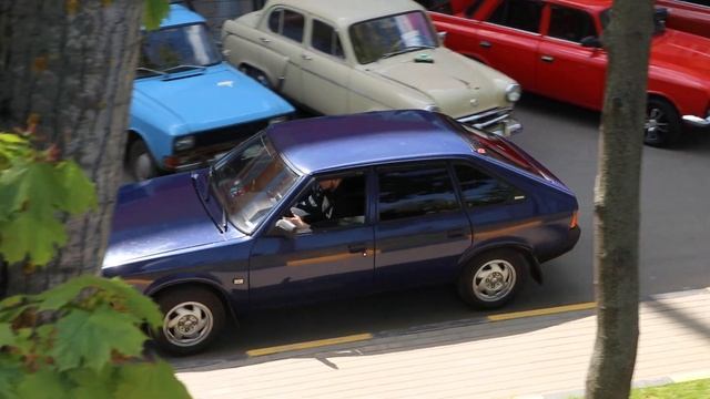 Москвич Святогор (Moskvich Svyatogor moving). смотреть онлайн
