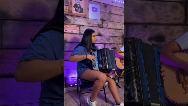 chudala de rolas con madeline en al acordeon смотреть онлайн