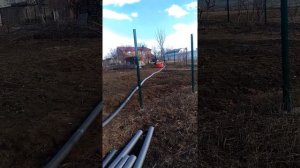 Прокладка труб отопления и горячего водоснабжения под землей.