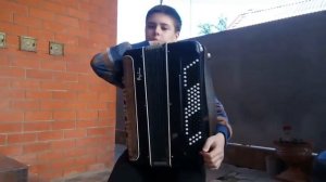 Как научиться играть на баяне с нуля. 1 серия //Баян. Составные части баяна. Правильная посадка.