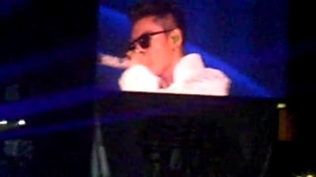 BIGBANG LONDON 2012 GALAXY TOUR WEMBLEY - HANDS UP