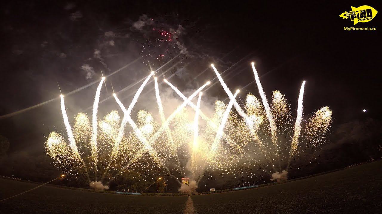 Фейерверк с веерными залпами. 6 точек запуска. смотреть онлайн