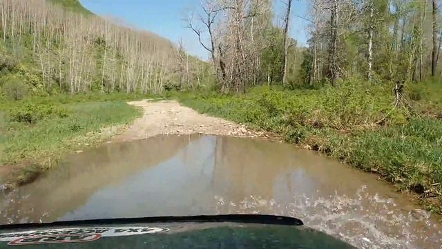 Нива/Лужи/Речка по дороге/ Что может Нива у.Off Road 4х4. смотреть онлайн