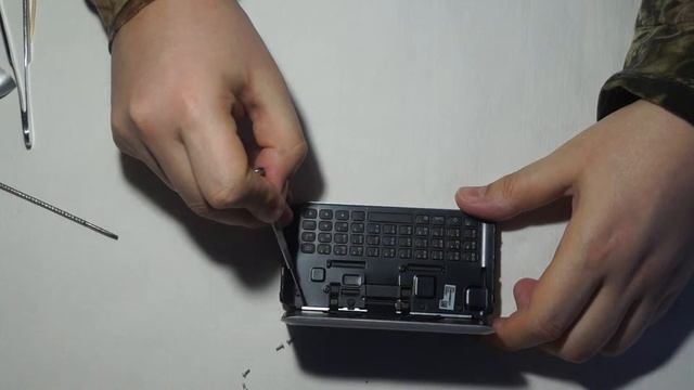 Nokia E7 - замена аккумулятора. Nokia E7 - battery replacement. смотреть онлайн