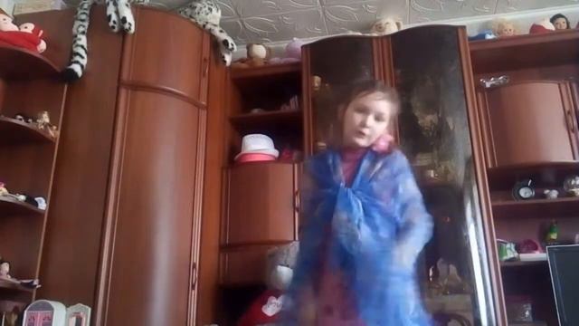 Я танцую , Вою на луну Бурундушки!!! С братом смотреть онлайн