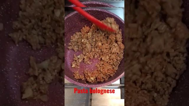 Итальянская паста "БОЛОНЬЕЗЕ" смотреть онлайн