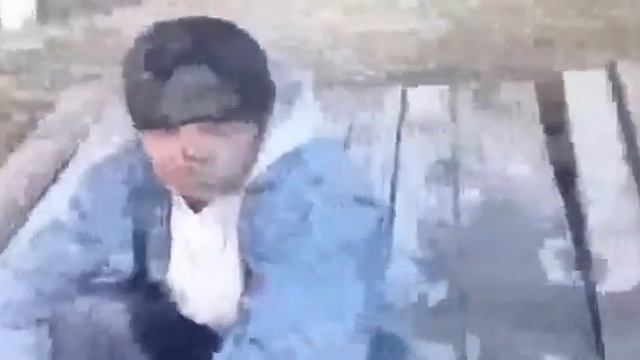 ПРИКОЛЫ С АЛКАШАМИ И БОМЖАМИ ДРАКИ АЛКАШИ ЖГУТ ПОДБОРКА ПРИКОЛОВ С АЛКАШАМИ УГА РЖАЧ ЮМОР смотреть онлайн