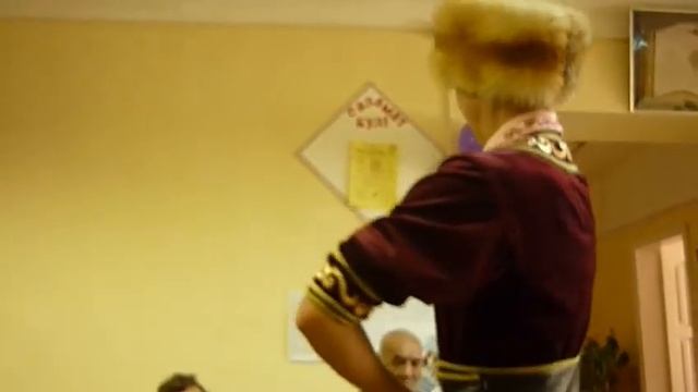 Алчинов Артур танцует для ветеранов смотреть онлайн
