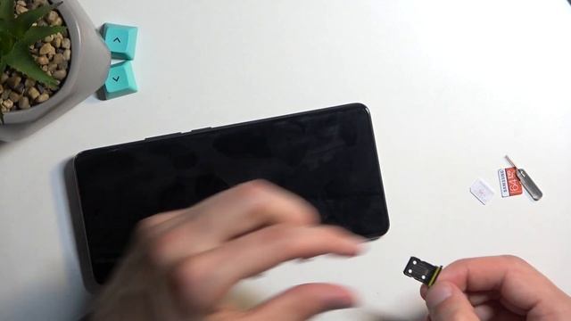 How to Insert SIM Card in Realme 11 Pro Plus – SIM Card Installation смотреть онлайн