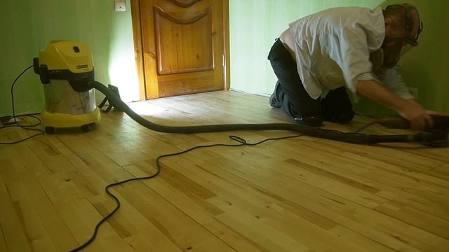 Шлифовальная машинка  Rotex-Эксцентрик KRESS 900 MPS  в работе , шлифовка полов.