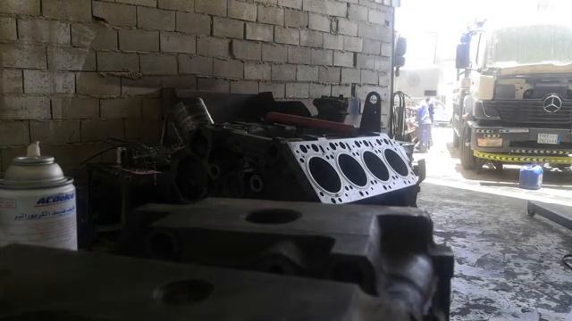 ENGINE ASSEMBLE MERCEDES BENZ OM442 LA V8 смотреть онлайн