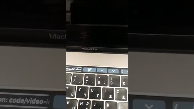 Не работает экран macBook Pro смотреть онлайн