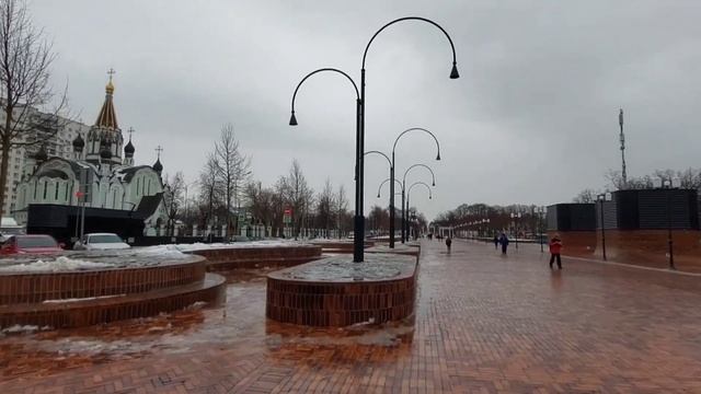 Прогулки по Москве.Возле метро Сокольники. Каланча, храм, новый Сквер Московского метро.Идем в музе смотреть онлайн