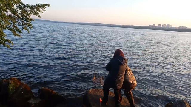 Классная ночная рыбалка на острове ,,Баран,,30 мая 2023 г. смотреть онлайн