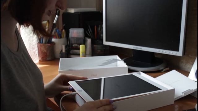 Распаковка Ipad 10.2 (8 generation) и Apple Pencil (1 generation). Работа в Procreate. MA. смотреть онлайн