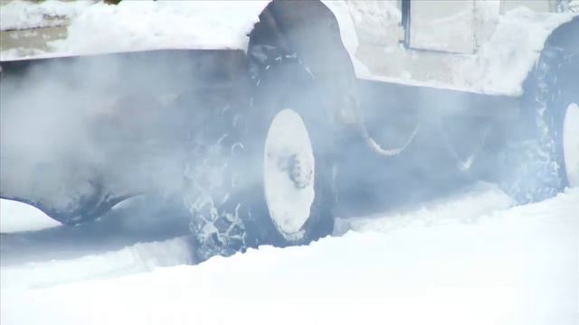 Культовый Баженов прокатился на культовой "Победе" смотреть онлайн