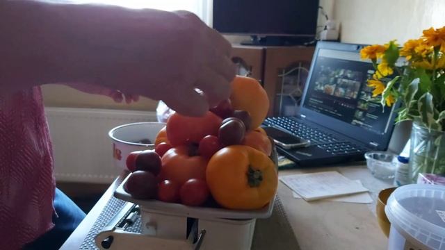 ГОТОВИМ ОЧЕНЬ ВКУСНУЮ и ПРОСТУЮ ЗАПРАВКУ к ОСНОВНЫМ БЛЮДОМ#жизньданки #жизньданки смотреть онлайн