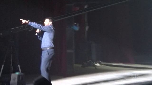 Артур Халатов в концертной программе ПОЕТ ГИТАРА т Фрагмент 34.mp4 смотреть онлайн