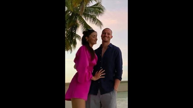 ¡Kerem Bürsin fue aprobado por Hande Erçel! смотреть онлайн