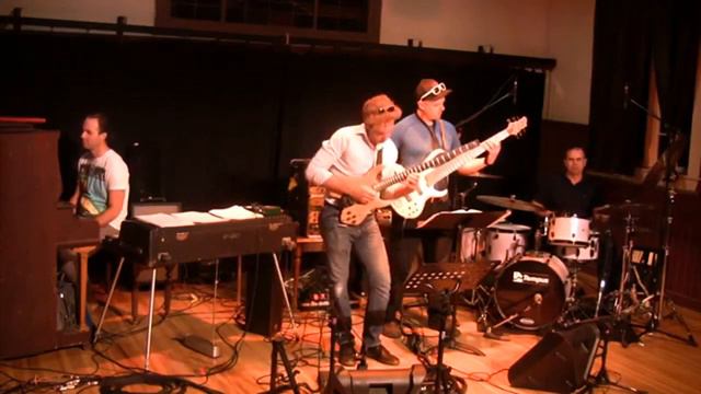 Electric Anthem - The Elliot Freedman Group (120918) смотреть онлайн