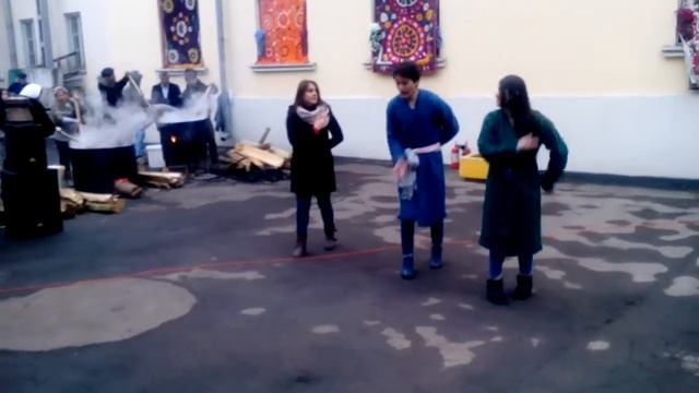Узбекский танец. Навруз - 2015, Москва, Музей востока смотреть онлайн