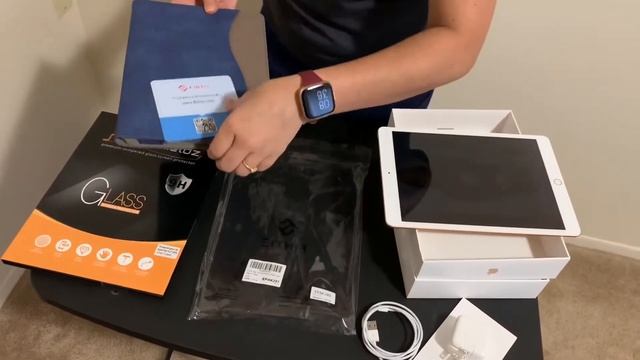 Unboxing of Fintie case & New ipad 7th Generation 10.2 inches ( free Engraving) смотреть онлайн