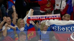 На Чемпионате мира по хоккею в Германии российская...нда остается в лидерах после шести побед подряд