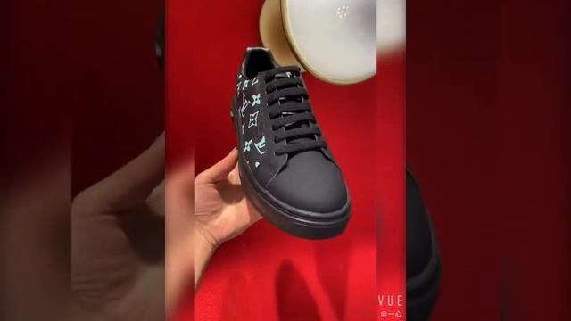 Кожаные кеды LOUIS VUITTON на высокой ребристой подошве смотреть онлайн