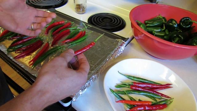 How to Collect Seeds and Dry Cayenne Peppers: My 1st Vegetable Garden - MFG 2013 смотреть онлайн