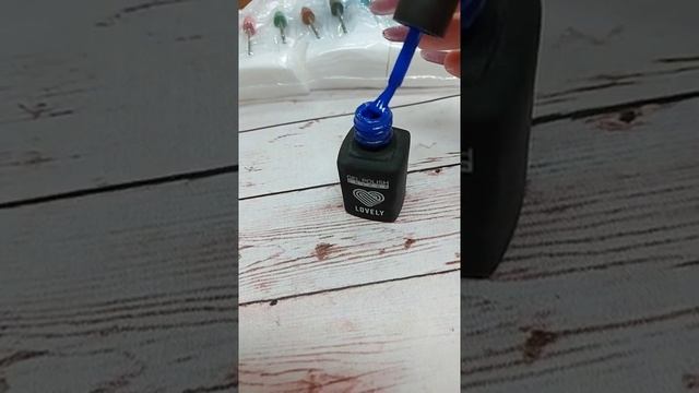 Как сделать модный маникюр: Самый красивый синий гель-лак: летний маникюр 2021 #shorts смотреть онлайн