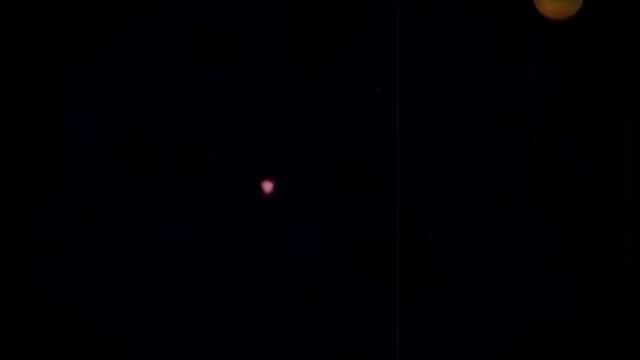 ЭТИ кадры потрясли весь МИР! Флотилию НЛО в атмосфере Земли запечатлели камеры МКС смотреть онлайн