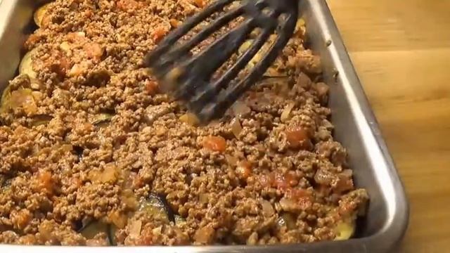 Греческий мусака или, как вкусно приготовить баклажаны - рецепт из Греции. Tasty musaka. смотреть онлайн