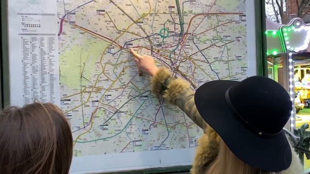 Парижские каникулы, поход в “Moulin Rouge” смотреть онлайн