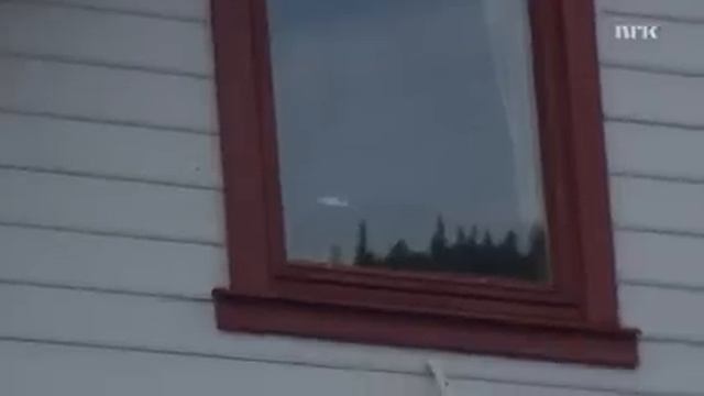 Что будет, если второй этаж дома наполнить водой. смотреть онлайн