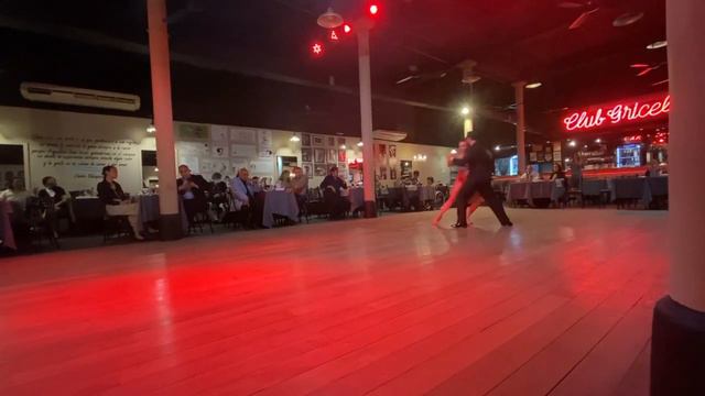 Emanuel Ledesma Y Carolina Couto -Sin Palabras Pugliese