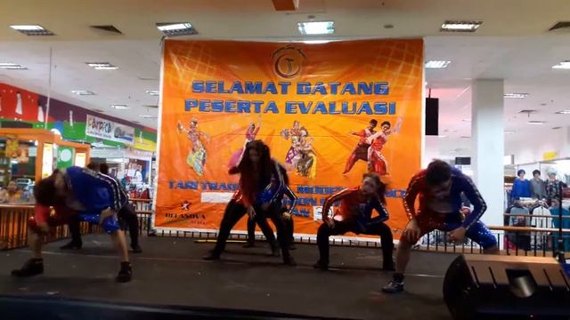 HOT ~ [061116] SOLUTION DANCE EVALUASI {JOKER & HARLEY QUEEN} смотреть онлайн