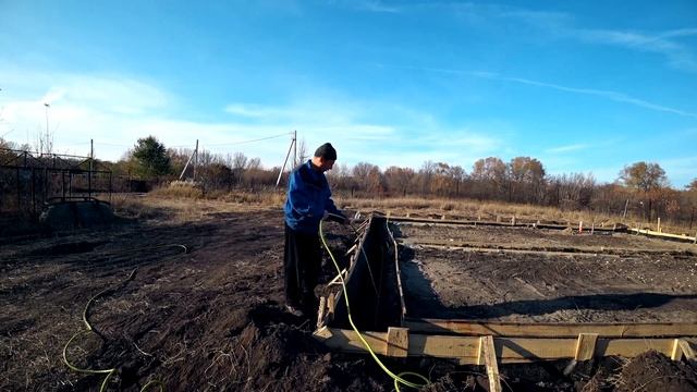 Строю Дом Один! Делаю Ленточный Фундамент смотреть онлайн
