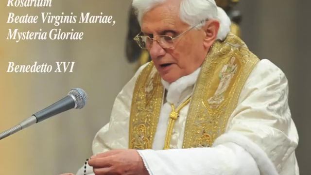 Rosario in Latino, di Benedetto XVI - Misteri Gloriosi смотреть онлайн
