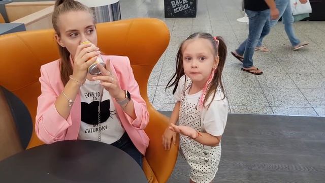 24 ЧАСА Покупаем Всё из Автомата/ Папа Пробует Выиграть Игрушки ЧЕЛЛЕНДЖ смотреть онлайн