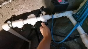 19) Как работает сливной ручной клапан 32 мм на ПНД для скважины фокус