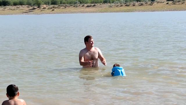 Весёлый отдых на Первомайском озере. смотреть онлайн