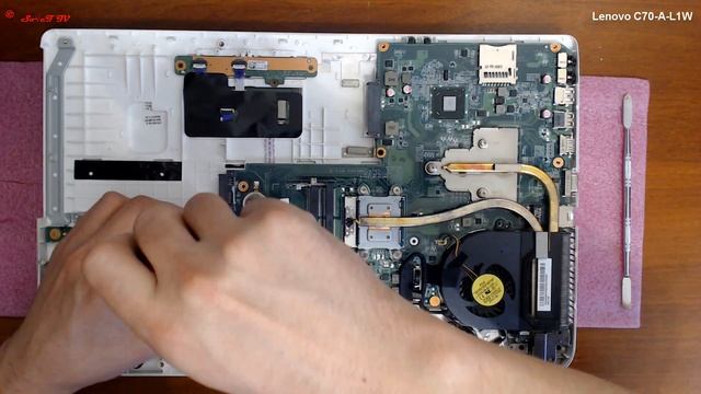 Toshiba Satellite C70-A-L1W разборка , комплексная чистка , замена термопасты смотреть онлайн